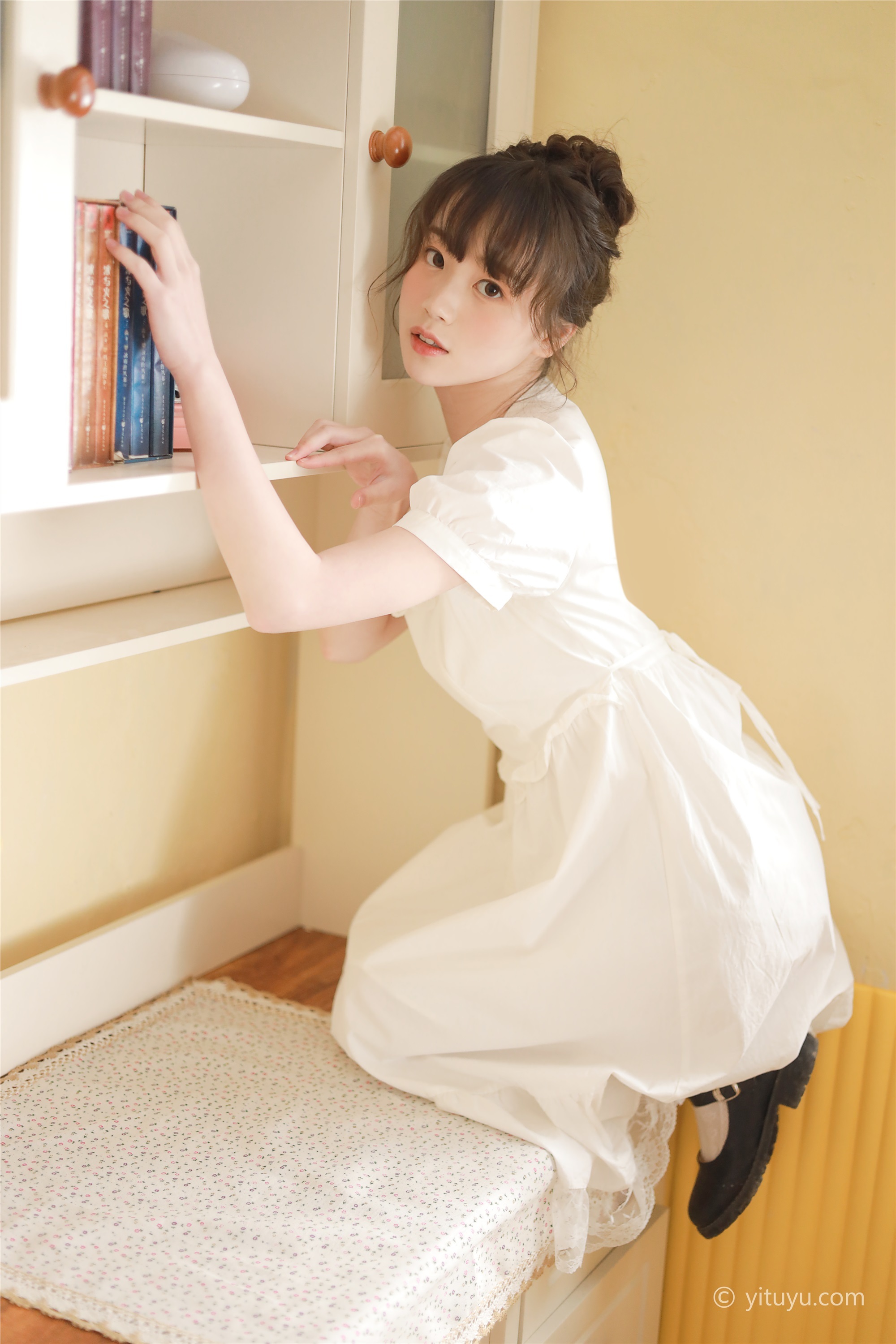 YITUYU 艺图语 2021.04.23 放学后 柚子